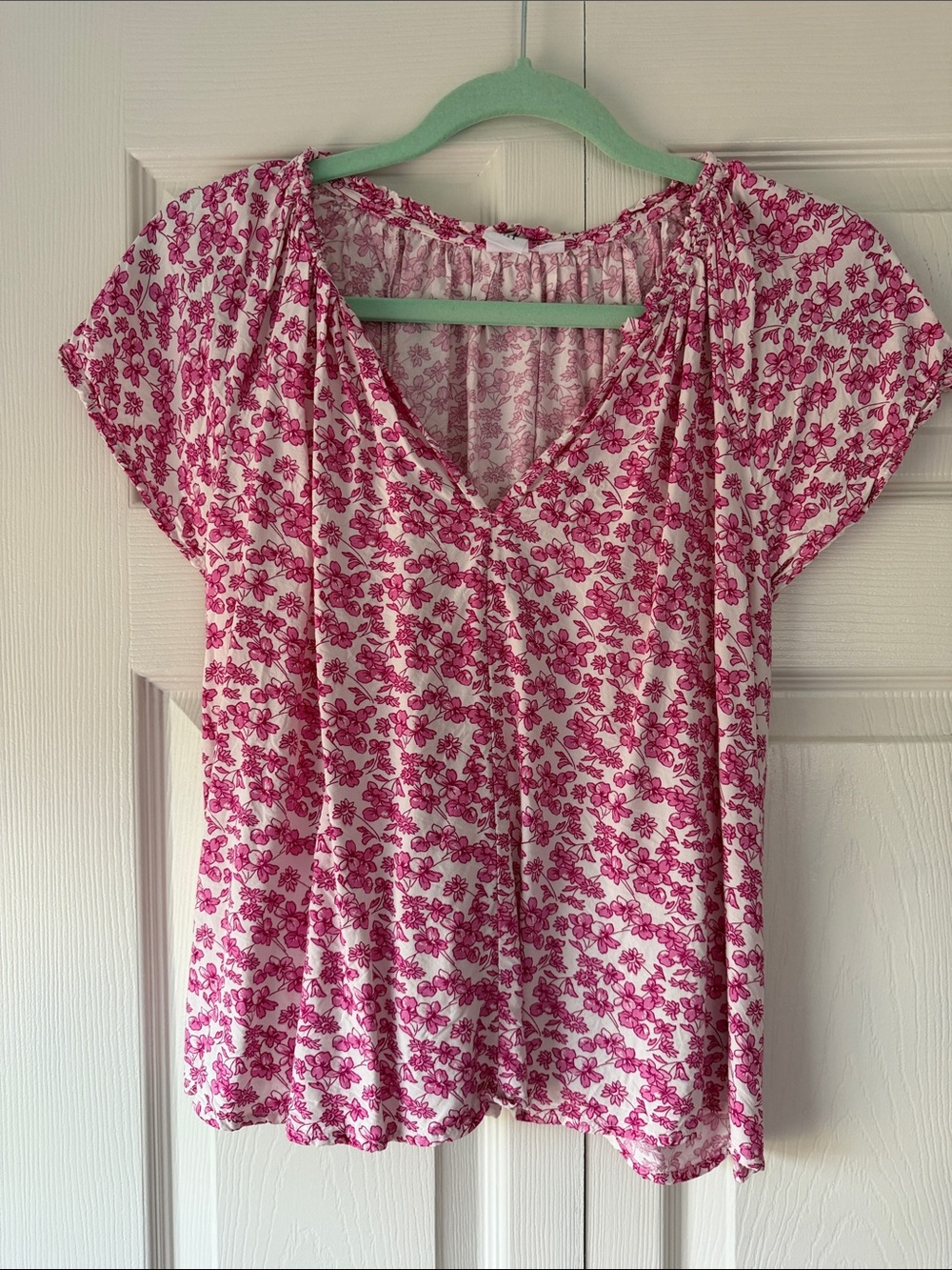 Womens Pink Floral V-Neck Short Sleeve Top